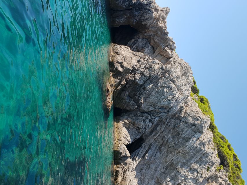 Dubrovnik: Blue Cave Tour by Speedboat - Speedboat travel: fun, fast, and exposed