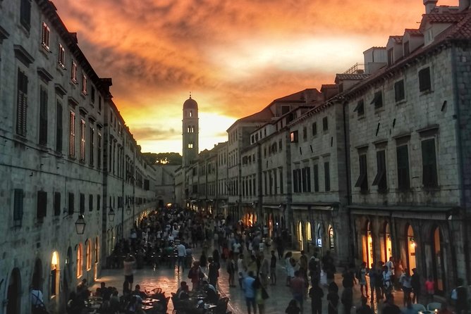 Dubrovnik by Night, History, Wine & Bites - Who will get the most from this evening?