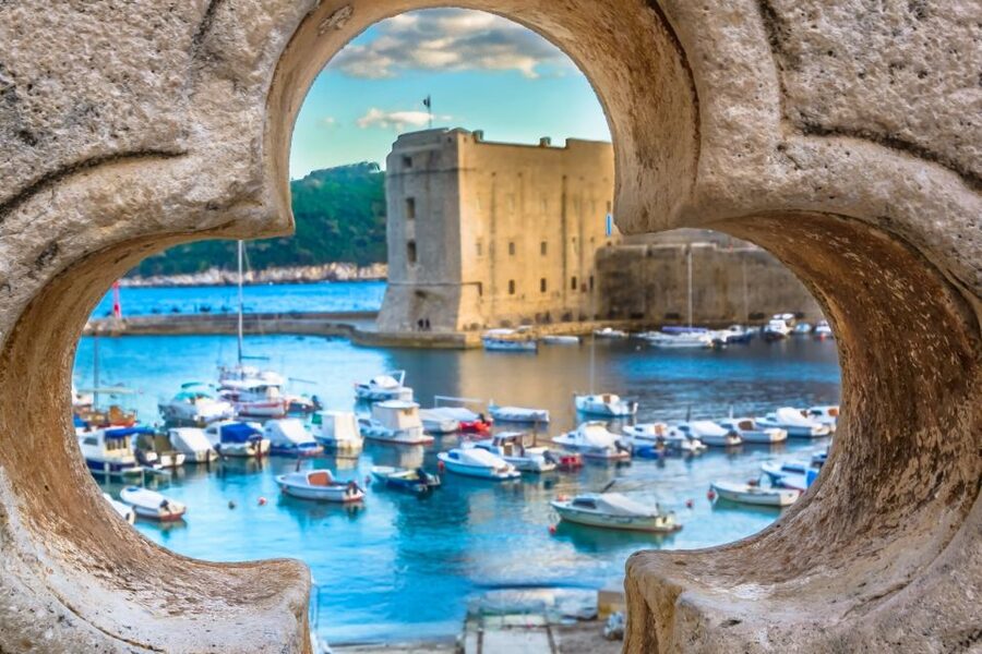 Dubrovnik: Cable Car, Walking Tour and City Walls Combo - What the guides add to the experience
