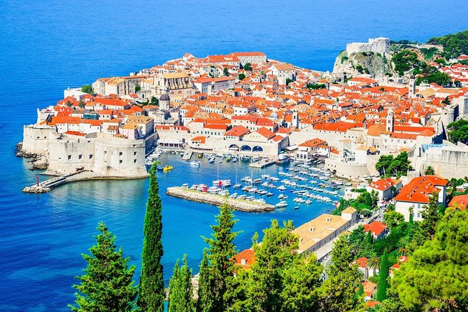Dubrovnik Discovery Day Trip from Split or Trogir - The guided walk: useful, but hear every word