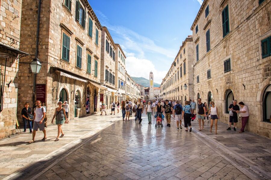 Dubrovnik: Early Bird Walking Tour - Meeting at Amerling Fountain beside Pile Gate