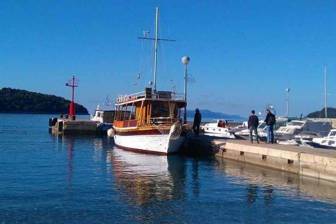 Dubrovnik Elafiti Islands Cruise with Lunch, Drinks and Pickup - Lopud and the walk to Šunj Beach