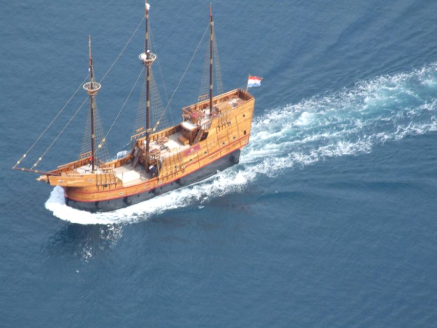 Dubrovnik: Elaphite Island Hopping Cruise on Karaka Ship - Swimming, snorkeling, and the practical beach kit