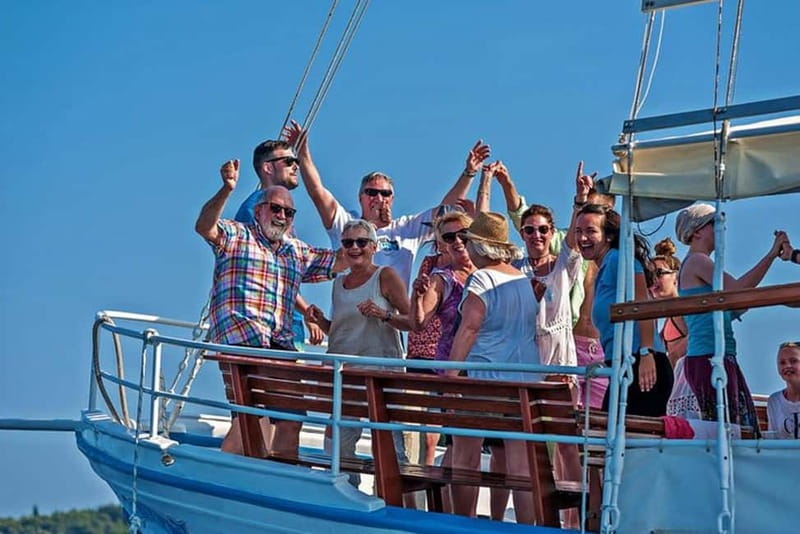 Dubrovnik: Elaphite Islands Cruise with Lunch and Drinks - Šipan’s short stop and stone village character