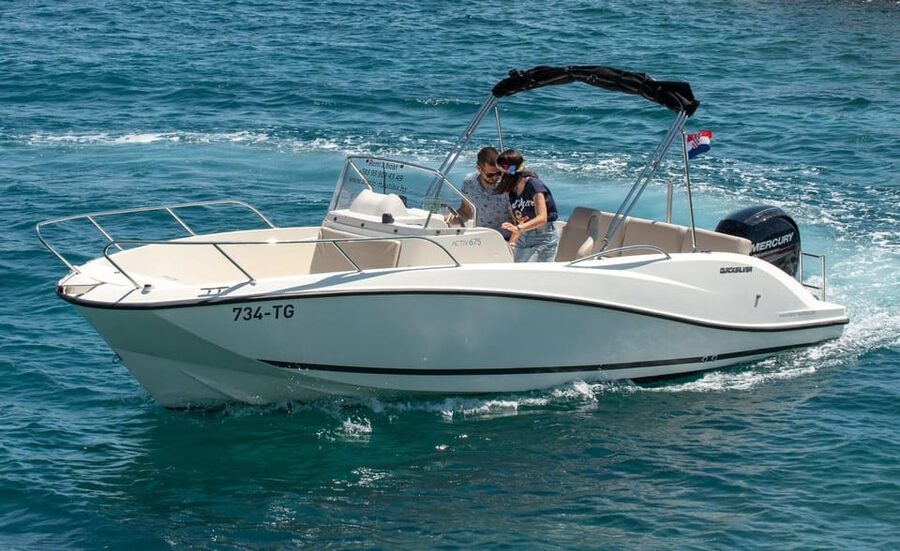 Dubrovnik: Elaphiti Islands and Blue Cave Private Tour - What the boat setup means in practice