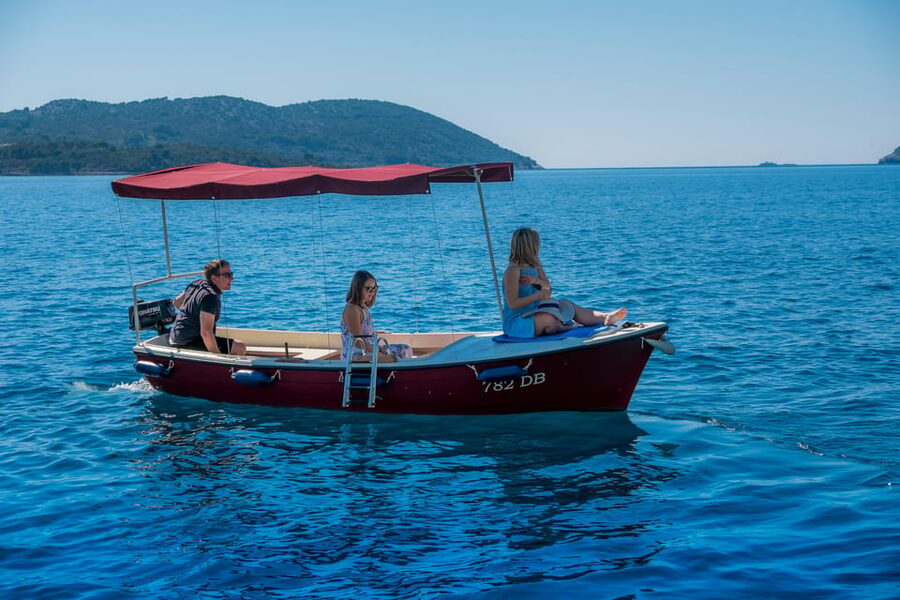 Dubrovnik: Elaphiti Islands Boat Rental - What the boat provides, and what you should pack