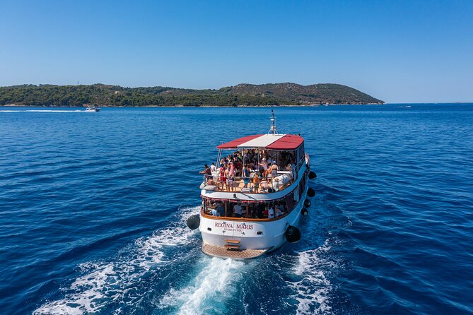 Dubrovnik: Elaphiti Islands Full-Day Cruise with Lunch - Life on board between the islands