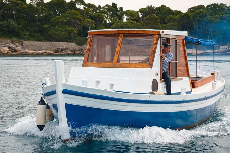 Dubrovnik: Full-Day Blue Cave & Elaphiti Islands Boat Tour - Who should book this island cruise?