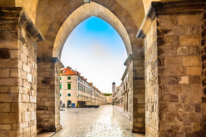 Dubrovnik full-day guided tour from Split - Rector’s Palace and the city’s changing styles