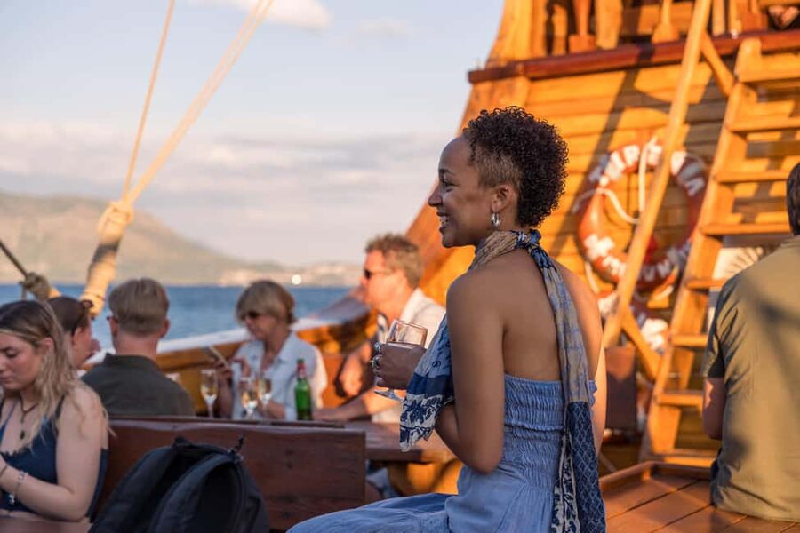 Dubrovnik: Galleon Sunset Cruise with a Live Guide & Drink - Who will enjoy this Dubrovnik sunset cruise?