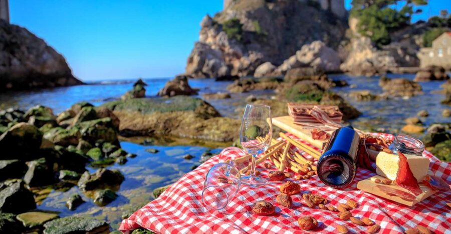 Dubrovnik Gastronomy: 3-Hour Food and Wine Tour - Why food is the right way to meet Dubrovnik