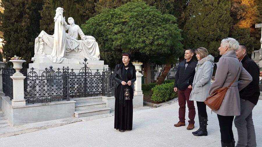 Dubrovnik: Ghosts and Mysteries Walking Tour - Following the darker stories through Boninovo