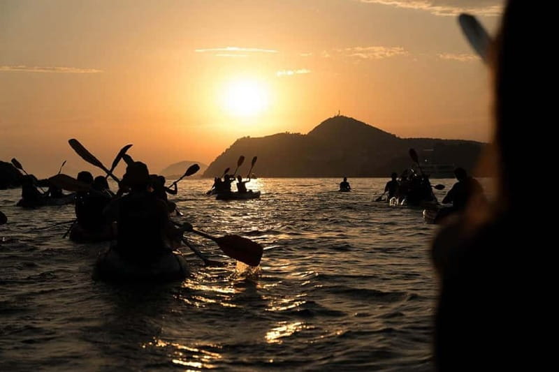 Dubrovnik: Guided Sunset Sea Kayaking with Snacks and Wine - Meeting at Pile Gate