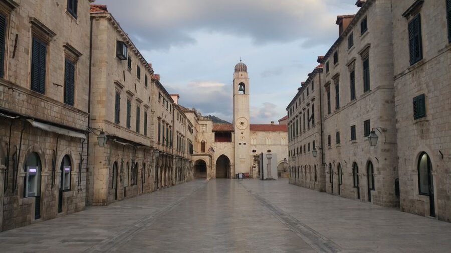 Dubrovnik: Insider 90-Minute Walking Tour With a Local - Why a local guide helps in Dubrovnik