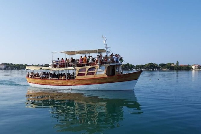 Dubrovnik Islands Boat Tour with Lunch and Unlimited Drinks - Lunch is freshly grilled on board
