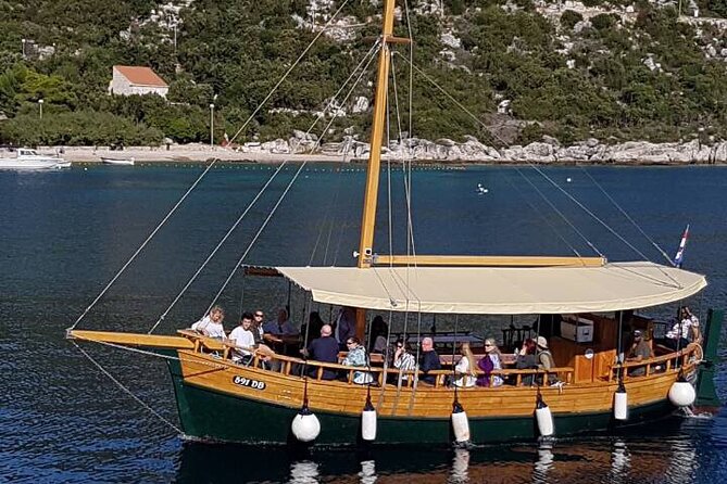 Dubrovnik Kayak Rental on Banje Beach - Kolorina Cove and Betina Cave