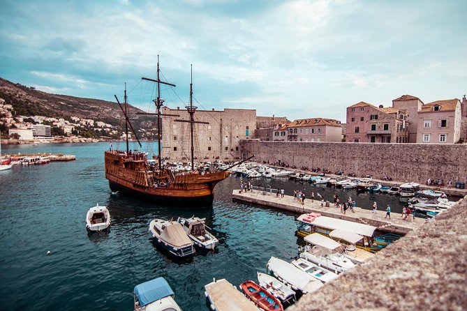 Dubrovnik: Mini Combo Old town & Game of Thrones (Spanish) - Why the photo book adds real value