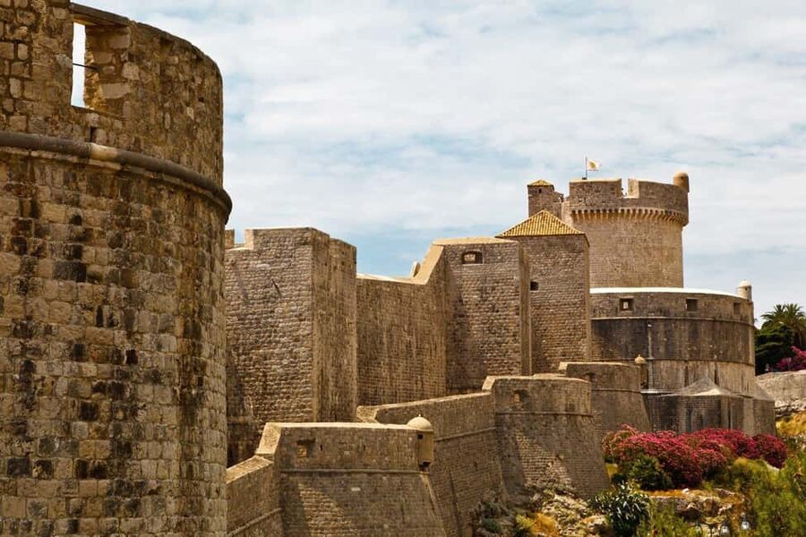 Dubrovnik: Old Town & City Walls Guided Tours Combo - Walking the full walls for two hours