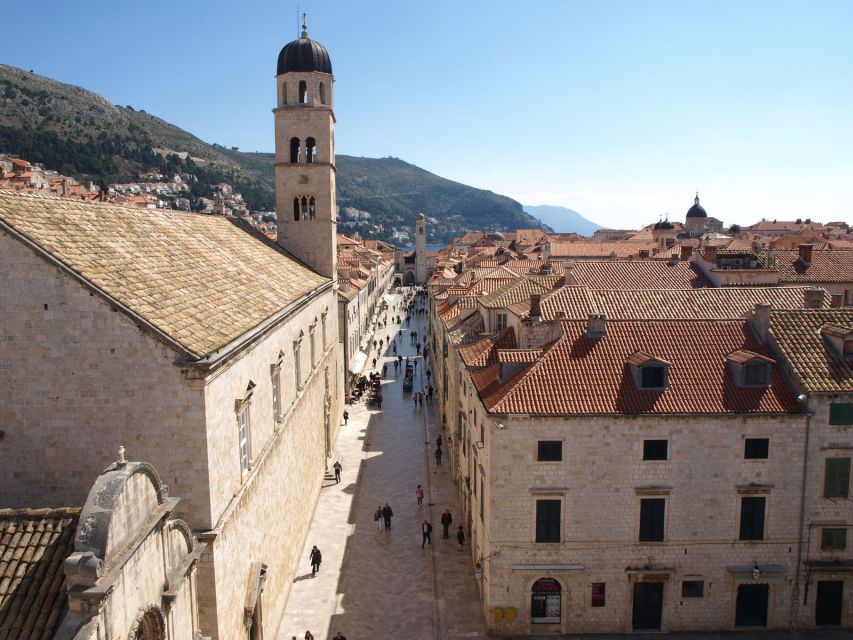 Dubrovnik: Old Town & City Walls Private Walking Tour - Meeting at Pile and arriving without stress