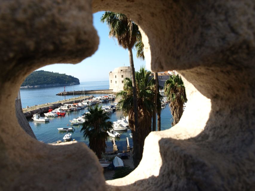 Dubrovnik: Old Town & City Walls Private Walking Tour - What the wall walk demands from you