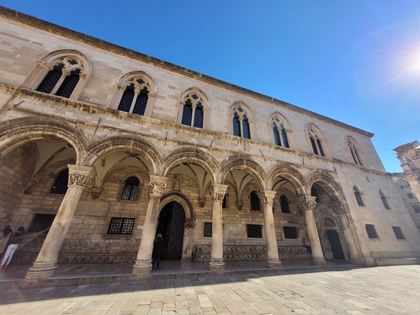 Dubrovnik: Old Town Highlights Tour with Audio Guide - Following Dubrovnik’s old streets at your own pace