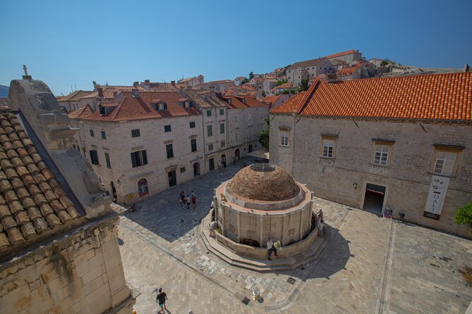 Dubrovnik: Old Town History Walking Tour - Pile Gate and the first view of the Old Town