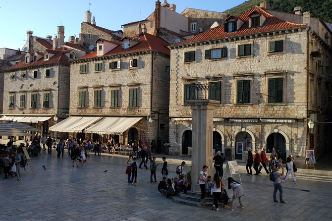 Dubrovnik Old Town: Small-Group Walking Tour With A Local - Key Things To Know Before You Book