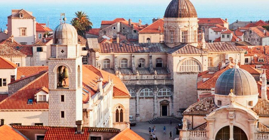 Dubrovnik: Old Town Walking Tour - Gundulićeva poljana and the Cathedral