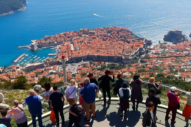Dubrovnik Panorama Sightseeing with Tour Guide in Minivan - Guides, group size, and the human side of the ride