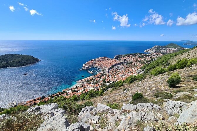 Dubrovnik Panoramic Sightseeing Tour with Guide (minivan) - A guide who helps with more than directions