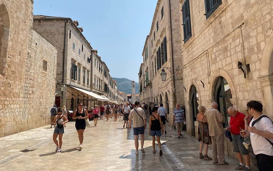 Dubrovnik: Pile Gate & Old Town with Spices and Hidden Gems - The Franciscan Monastery and Dubrovnik’s oldest pharmacy