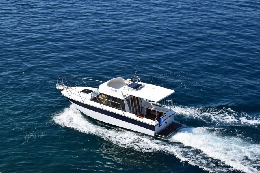 Dubrovnik: Private Boat Rental for Parties & Alcohol - Boarding and settling into the 8.3-meter boat