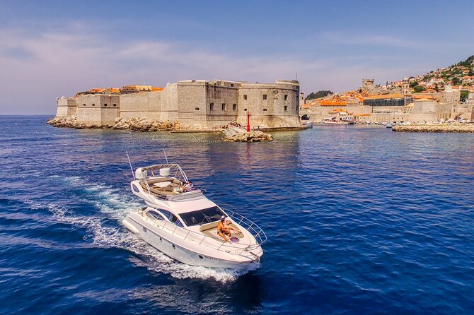 Dubrovnik Private Boat Tour - The crew and onboard service