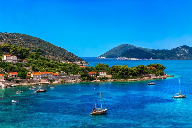Dubrovnik: Private Boat Tours to Elaphite Islands - Lopud village: the best place for lunch
