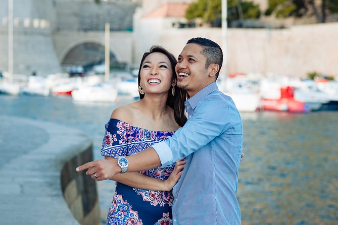 Dubrovnik Private Photoshoot with Local Professional Photographer - Rector’s Palace for elegant stone backdrops