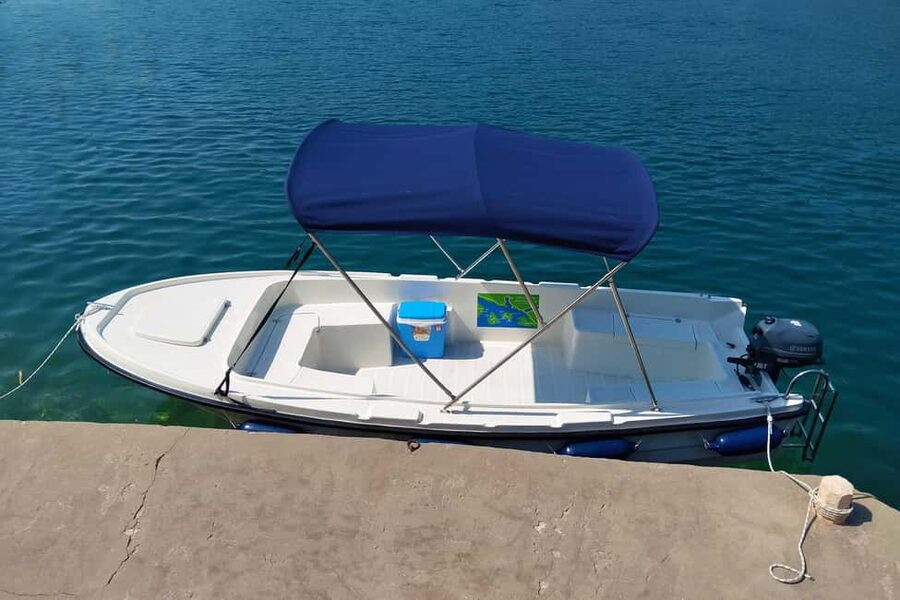 Dubrovnik: Rent a fun and easy to use boat without license - Meeting at House Tereza near Dubrovnik
