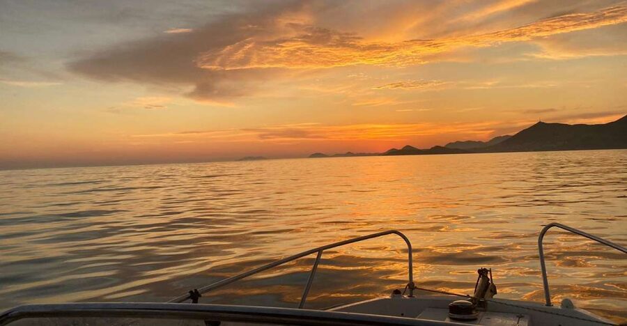 Dubrovnik: Romantic Sunset Cruise - The first views: Dubrovnik’s walls from the sea