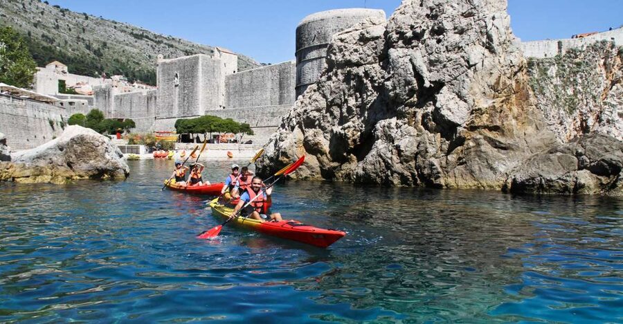 Dubrovnik: Sea Kayaking Tour - Circling Lokrum without landing
