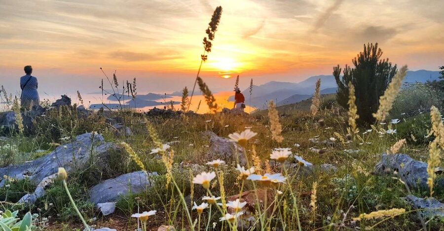 Dubrovnik: Sunset Panorama Tour with Glass of Wine - Why this sunset tour works well in Dubrovnik