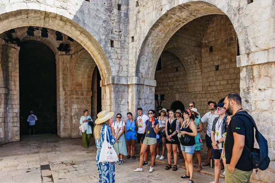 Dubrovnik: The Original Game of Thrones Tour & Lokrum Option - Orlando’s Column, the markets, and the Purple Wedding
