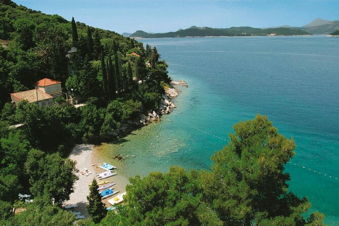 Elaphiti Islands by Catamaran with snacks and unlimited drinks from Dubrovnik - Crowds, languages, and the day’s overall mood