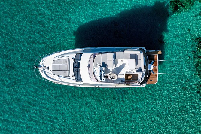 Exclusive Luxury Yacht Tour of the Elaphiti Islands - Koločep Lighthouse and a cliff-jumping stop