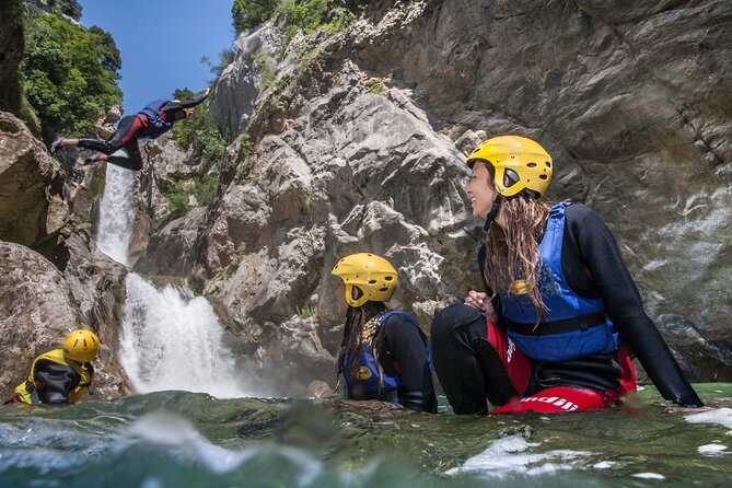 Extreme Canyoning on Cetina River from Split or Zadvarje - What the guide support adds