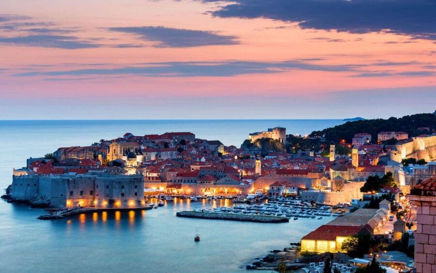 From Dubrovnik: Golden Hour Sunset Cruise with Free Drinks - Meeting the boat at Old Town Harbor
