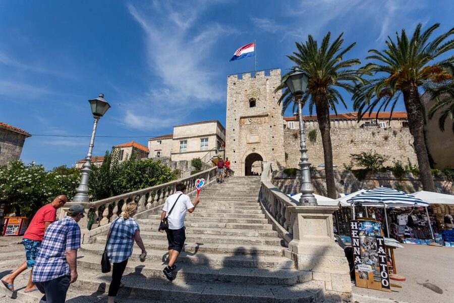 From Dubrovnik: Island of Korčula with wine tasting - Who should book this tour?