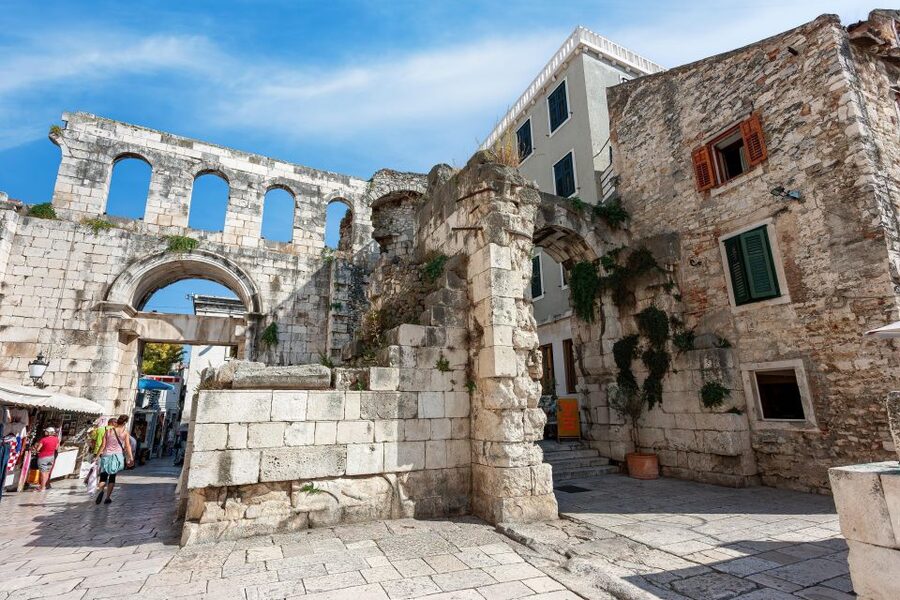 From Dubrovnik: Split Day Trip and City Tour with Transfers - Key things to know before booking