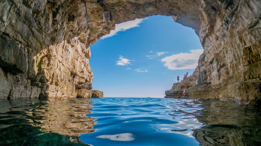 From Fažana: snorkeling at sea cave and Brijuni Island - Guides, group size, and the feel of the service