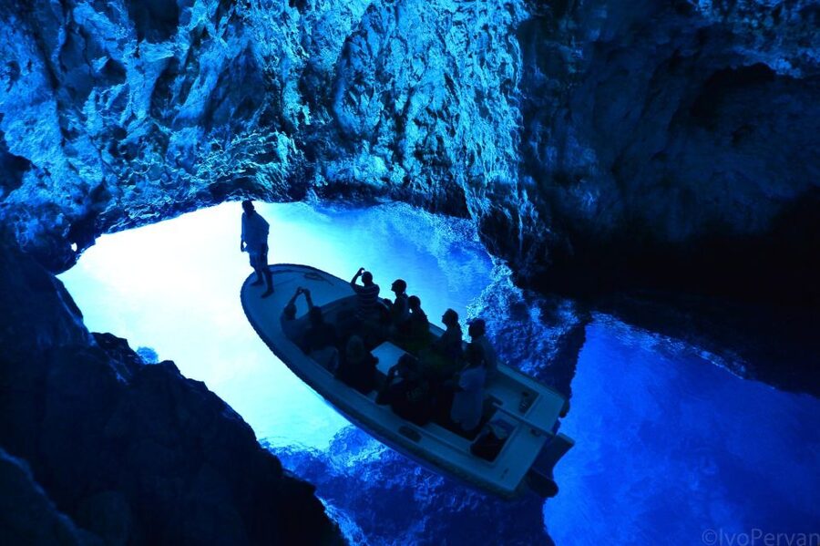From Hvar: Blue and Green Cave Day Tour - Swimming at the Green Cave on Ravnik