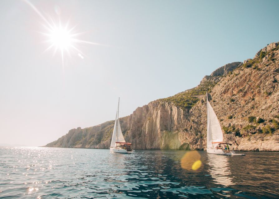 From Hvar: Boat Tour to Pakleni Islands on a Comfort Yacht - Morning or afternoon: which departure should you choose?