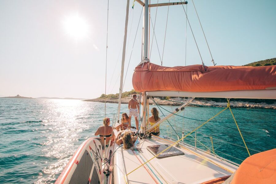From Hvar: Pakleni Islands & Red Rocks Comfort Sailboat Tour - Key points before you book
